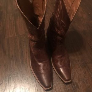 Men’s 11D Ariat Cowboy boots